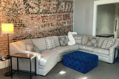 Image de Historic Charm- 2 bedroom apartment, downtown Albert Lea