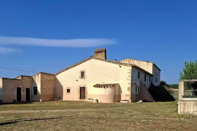 Image de Finca in the Pyrenees in Spain for individual or group trips for up to 10 people.