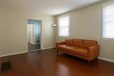 Image de 4a Entire Unit Free Wi-Fi Lax Disney Beach Farmers Market Torrance, Large, Cozy