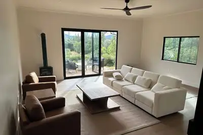Image de American River Front Home, remodeled 2 bd home with bonus room can sleep up to 6