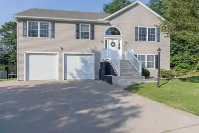 Image de \"We Are\" Home! Welcome to your Happy Valley retreat!