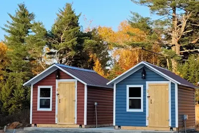 Image de Cozy Bunkie Cabin(dbl bed with dbl Bunkie bed) close to lakes, zipline &vineyards
