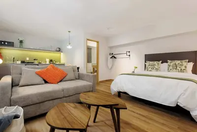 Image de Zaterra: Ground-Floor Loft with Private Patio in Roma Norte