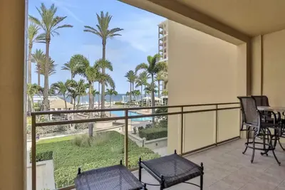 Image de Sandpearl 402 - Luxury Beachfront Condo