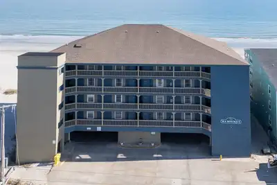 Image de Sea Mystique 306 – Oceanfront Comfort Just Steps from Garden City Pier!