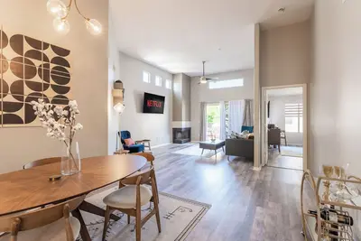 Image de Stylish North Scottsdale 2 bd Condo