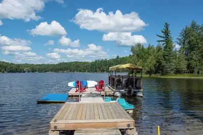 Image de Luxury lakefront escape in Northern Muskoka - your private retreat awaits.