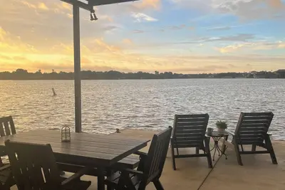 Image de Lake Lbj Spacious 5br, 3. 5Bath•Big Water Views•Boat Dock•Pwc lift•Lake Living!