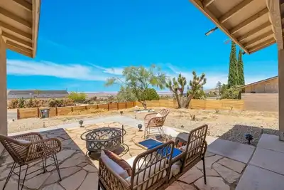 Image de Luxury Accomodations with a View: 3-Bedroom fenced Joshua Tree Paradise