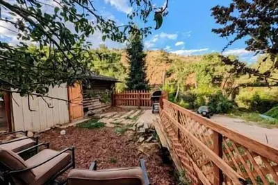 Image de Creekside Red Rocks Getaway