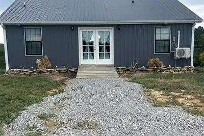 Image de Charming 2-bedroom house on our farm with beautiful sunsets