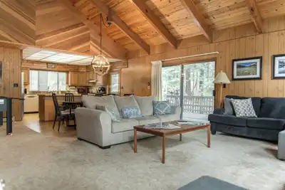 Image de Amazing 3-bedroom Home in Beautiful Blue Lake Springs, Arnold California