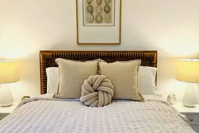 Image de West Kelowna Wine Country Suite – Private Driveway & Spacious Luxury Stay