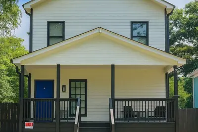 Image de Modern 5br + Chef kitchen + Game Room + Fenced Yd Near Atl Airport & Ga Aquarium