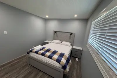 Image de 4 Bed 3 Bath luxury Home
