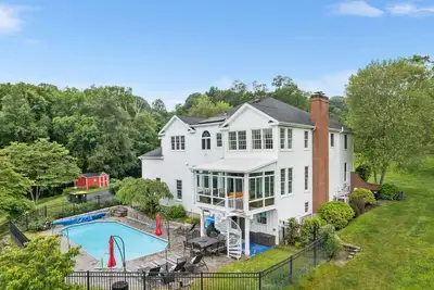 Image de Southbury Lake Ridge sanctuary · Pool+Hiking+I84