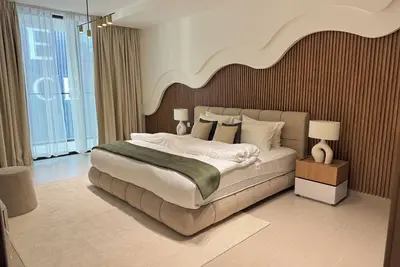Image de Modern 1br Apartment in Jvc. Welcome to your stylish home in the heart of Dubai