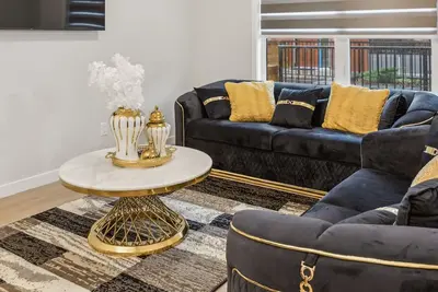Image de Exquisitely Furnished 2Bed Townhouse 5 Mins to Downtown