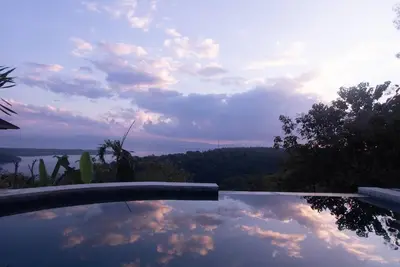 Image de Luxury Private Pool Villa with Ocean View & Floating Breakfast