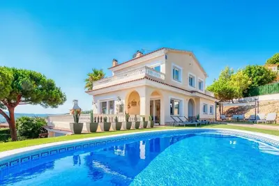 Image de Villa 'Costacabana - Ibiza' avec vue sur la mer, piscine privée et Wi-Fi