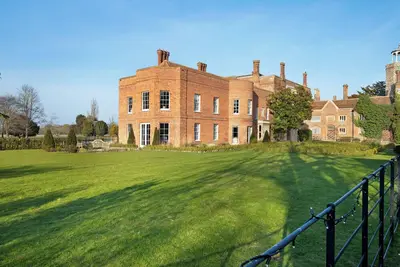 Image de Escape to Darcy West - luxury, space, and charm on a grand country estate.