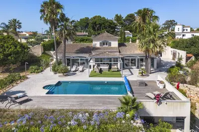 Image de Casa Vista do Val – Villa à la campagne avec piscine et terrain de sport à Caramujeira