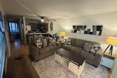 Image de Charming 2-bedroom condo in tranquil Wilmington for 30+ day stays