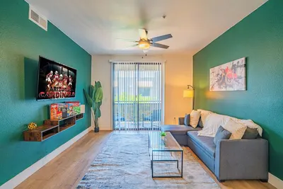 Image de Steps to Westgate | Pool, W/D, Gym, Parking HotTub