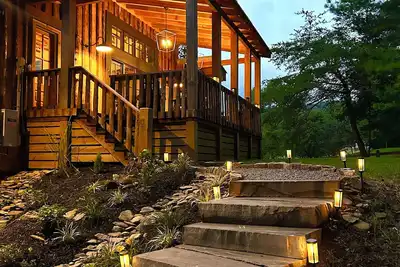 Image de Luxury Barn Retreat, Mountain Views and Creekside Calm