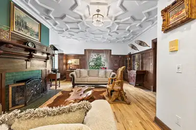 Image de Cap Hill 2br • Character, Privacy & Garage Parking