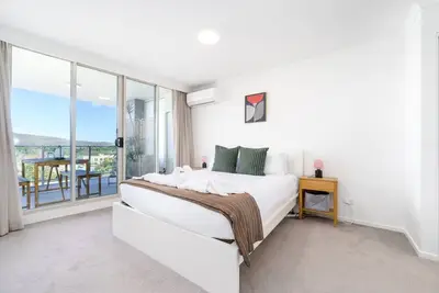 Image de New To Vrbo: Modern 2br, Balcony with Views and Close to City 
