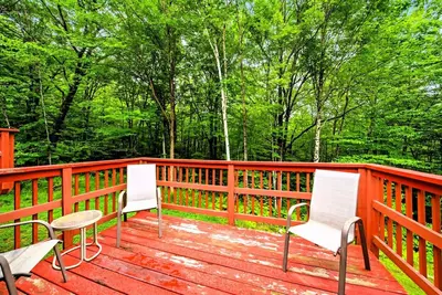 Image de Forest-View 2br Condo w/ Balcony, Fireplace & Access to Lodge Amenities