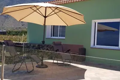 Image de Maison de Vacances 'Elvira' avec Vue sur la Mer, Terrasse Privée et Wi-Fi