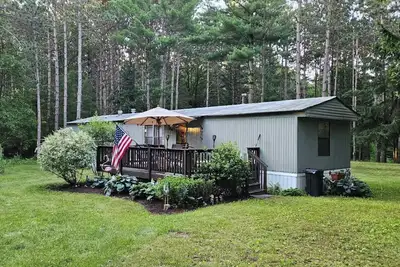 Image de Cozy Woodland Retreat- 10 mins from Downtown Dells
