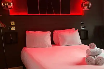 Image de Spicy 1 Br jacuzzi flat London