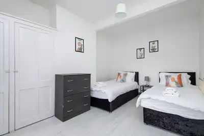 Image de Spacious Apartment- Parking - The Light Centre