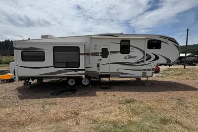 Image de Cool Rv with Ac in Bayfield next to small lake