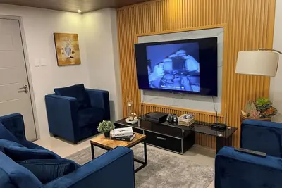 Image de Spacious 2br Condo | Sleeps 6 | Walk to Sm North Edsa | Great City Views