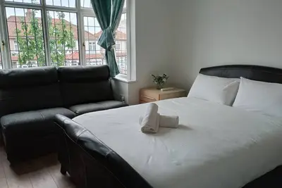 Image de 4br Home Family/Work Stay London