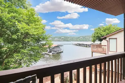 Image de Private Deck ⎮ Direct Lake Views