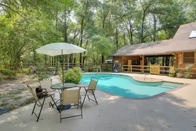 Image de Golf + Hike: Nature Escape w/ Sauna in Hephzibah