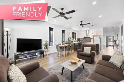 Image de Largs Tides - 3br, Bbq, Parking