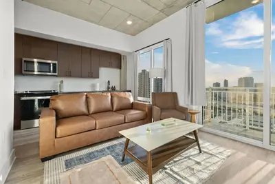 Image de Chic Channelside Studio with High-Rise Views
