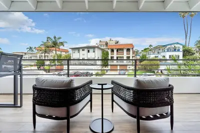 Image de San Clemente Beach House-2 Bed, 2 Bath + Loft- Sleeps 6