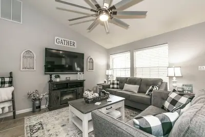 Image de Lake Travis Retreat! Kayaks/Boat Launch/Pool/Park/Point Venture/\"Summit Ridge\"