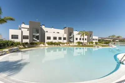 Image de Luxury 3 Br apartment with terrace, pool & gym