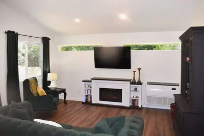 Image de Cozy 3-Bed, 2-Bath McKenzie Bridge Home with Ac & Ev Charger