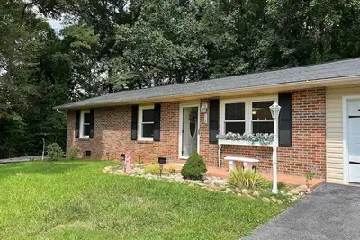 Image de Charming 2 bedroom house with Ac in Jonesborough