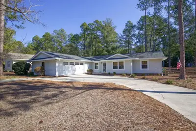 Image de Charming 3-bedroom Pinehurst Retreat Near No. 2