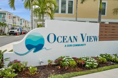 Image de Brand New 2-bedroom house with Club House with fitness Gym  Jensen Beach